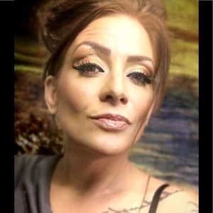 Meet your Posher, Noelle